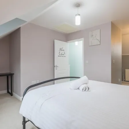 Villa Modern And Comfy 3 Bed Cambridge House Esterno foto