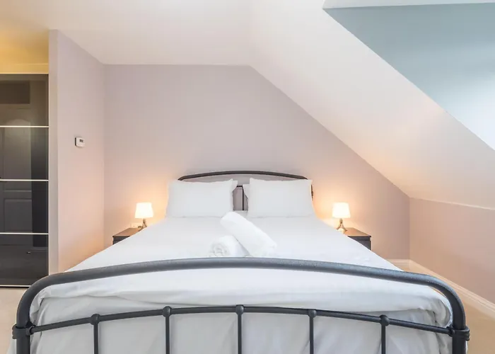 Modern And Comfy 3 Bed Cambridge House
