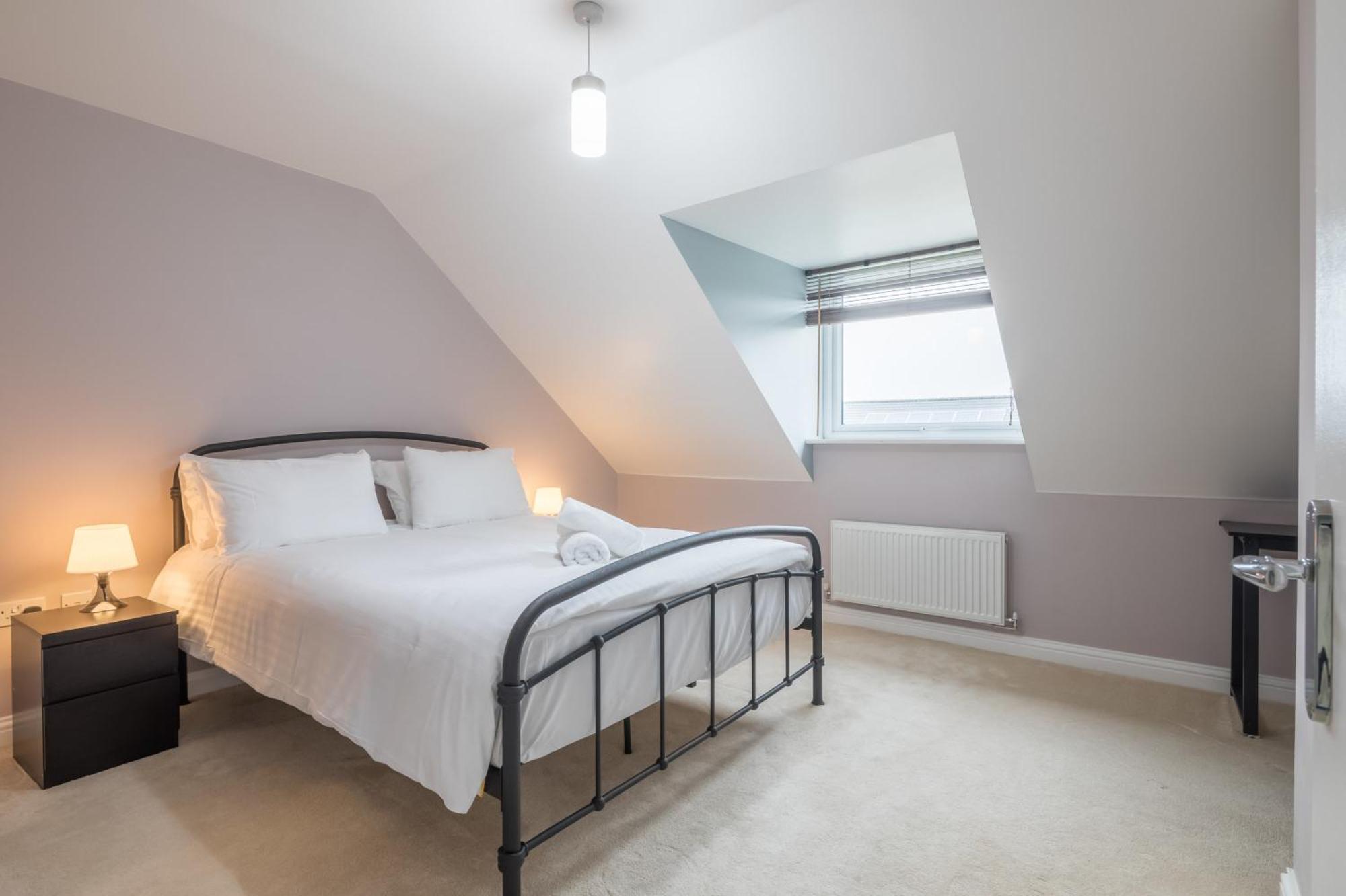 Holiday home Modern And Comfy 3 Bed House *