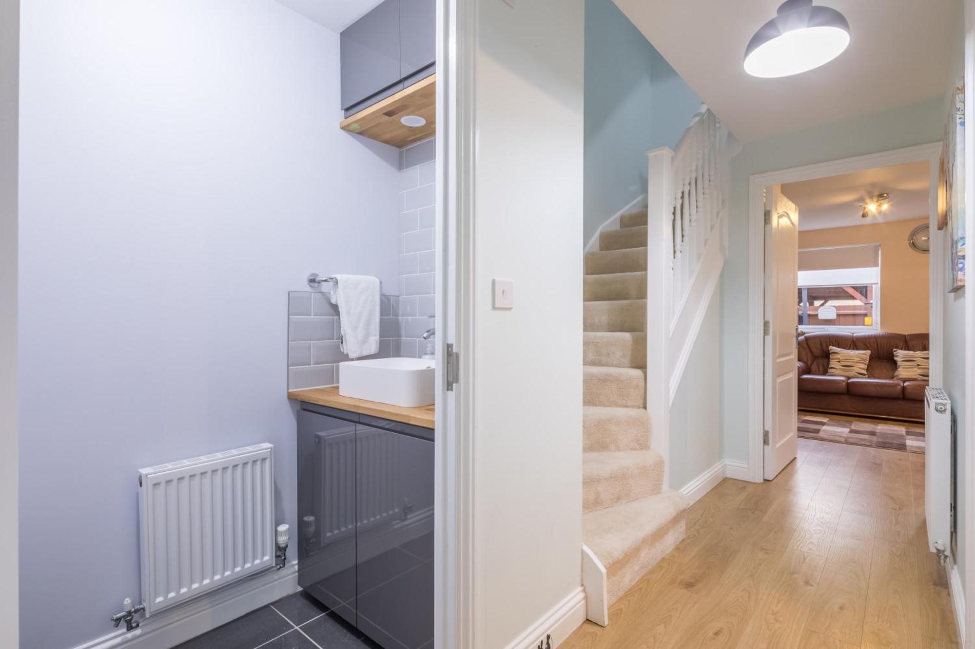 Holiday home Modern And Comfy 3 Bed House